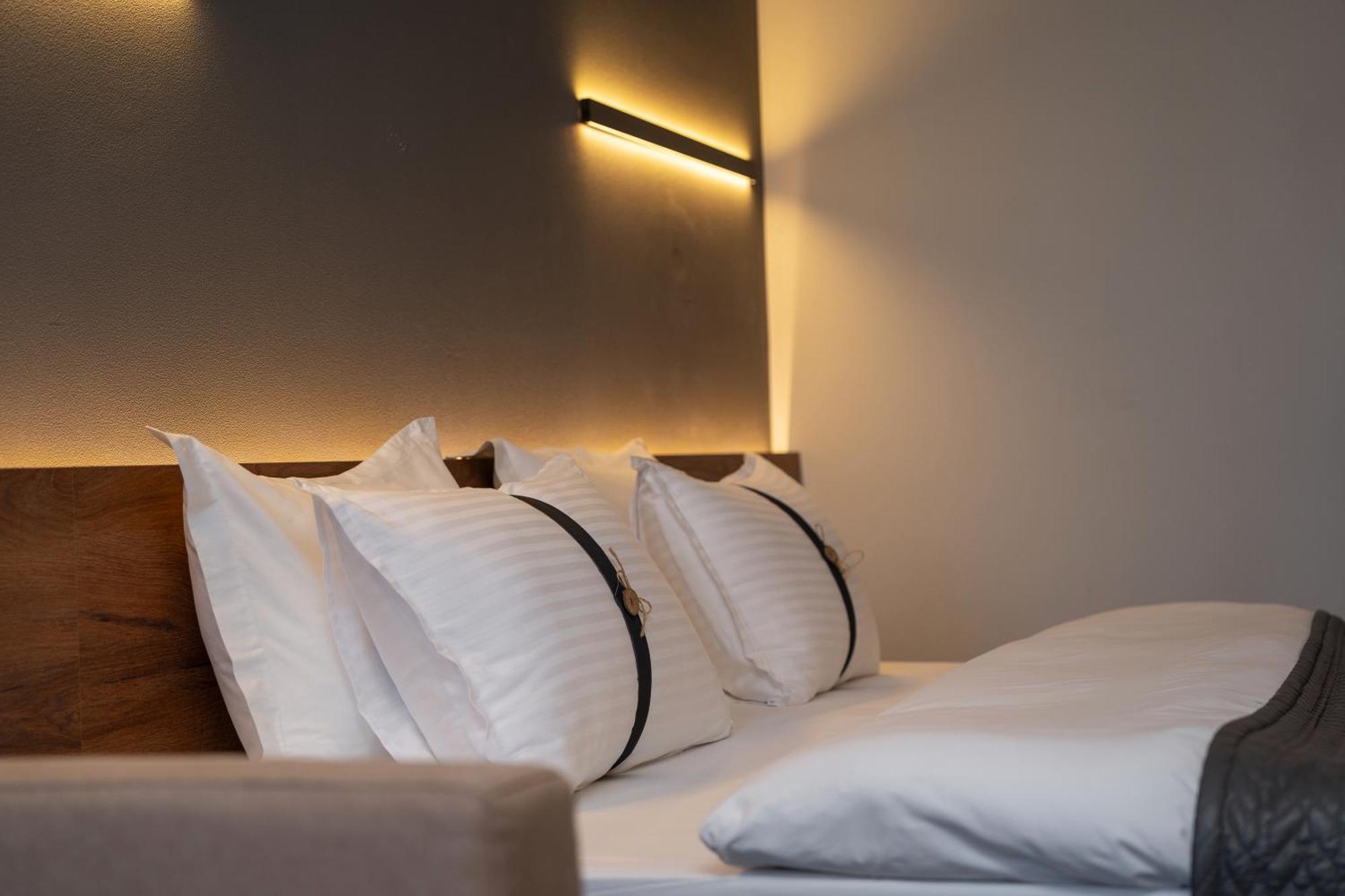 Duo Hotel By Futuro Bisjkek Eksteriør bilde