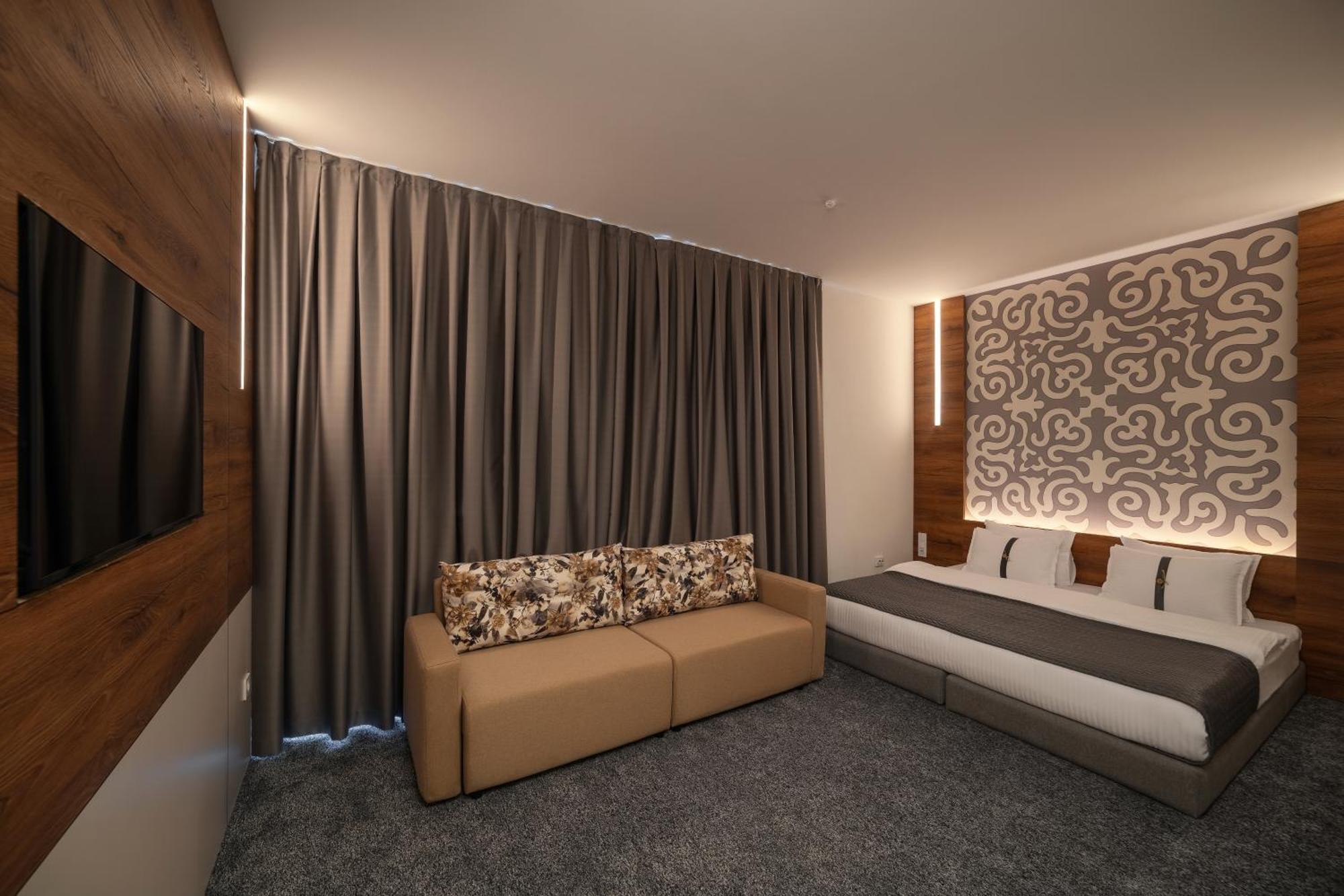 Duo Hotel By Futuro Bisjkek Eksteriør bilde