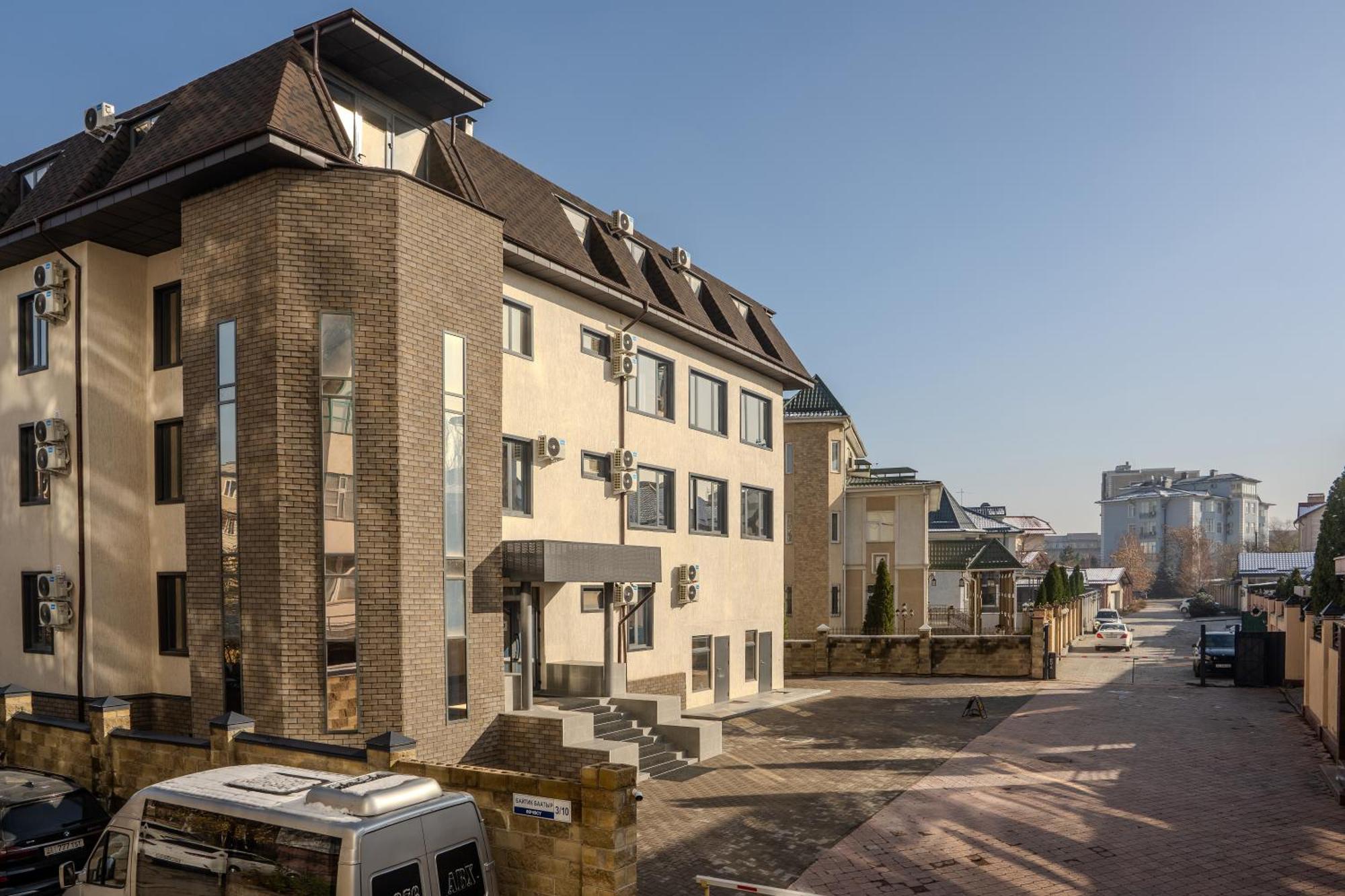 Duo Hotel By Futuro Bisjkek Eksteriør bilde